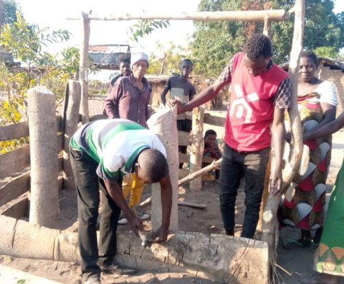 Building their future with a pig farm in Malawi