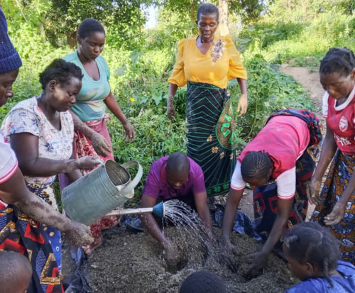Chiomba Women's Group making Mbeya manure